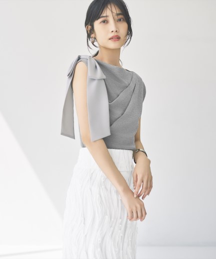 [おしゃれ⭐タグ付き⭐Mystrada ]　白地　黒の花柄　キュロットスカート おしゃれ⭐タグ付き⭐Mystrada ] 白地 黒の花柄 キュロット