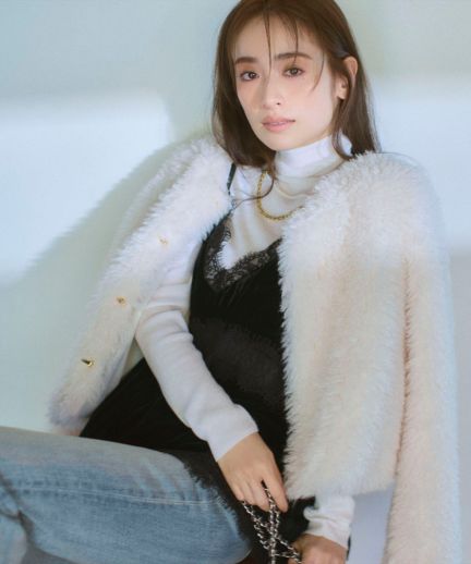 【新品】アプワイザーリッシェアンゴラウール切り替えロングコートファービジュー白S 新品】アプワイザーリッシェアンゴラウール切り替えロングコートファー