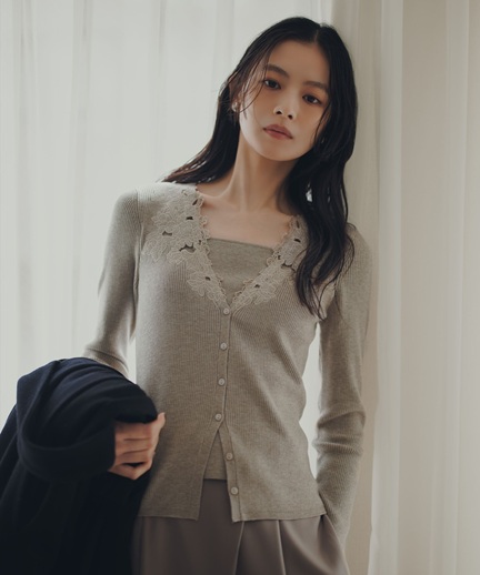 マイストラーダ新品タグ付き フリルTシャツ ブラック値下げ Mystrada（マイストラーダ） │【公式通販】Arpege story